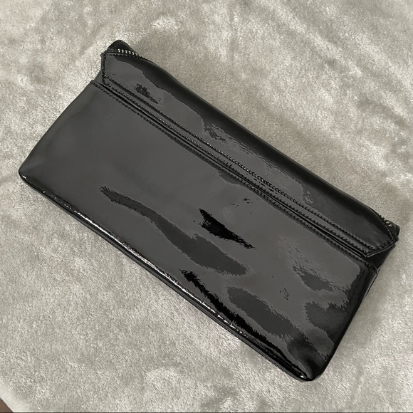 Tarnish Patent Black Wallet Clutch 13 Card Zipper Trim Detail - Picture 4 of 11